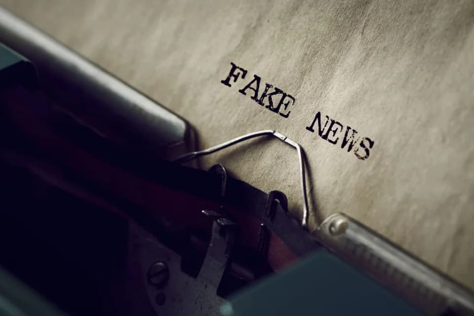 AI catches fake news by gauging the accuracy of its source